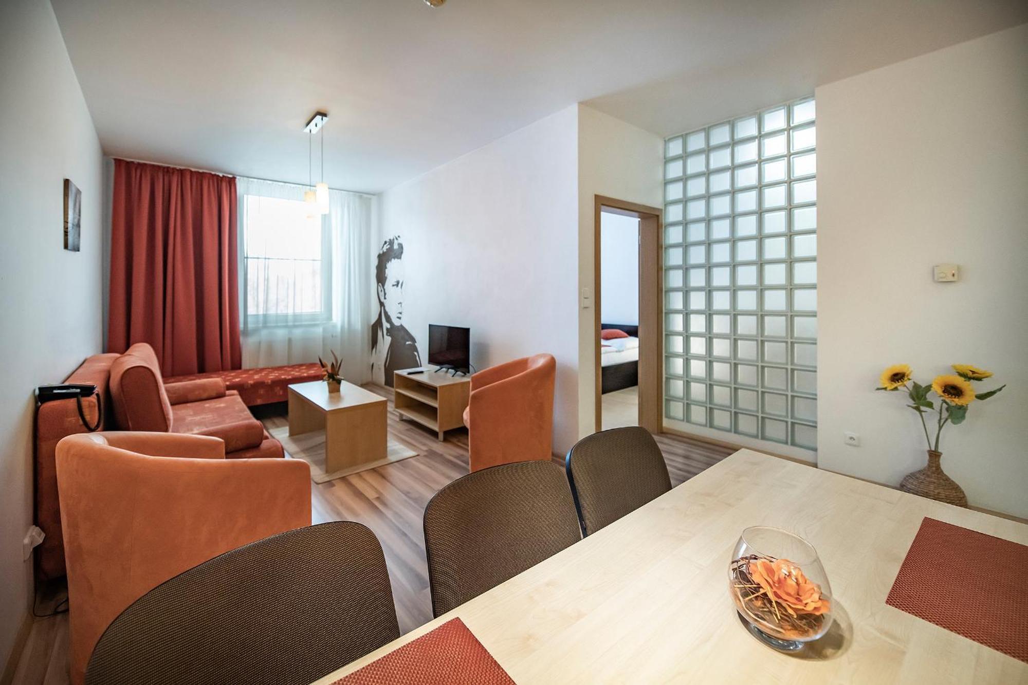 Hotel Spolcentrum Svit Esterno foto