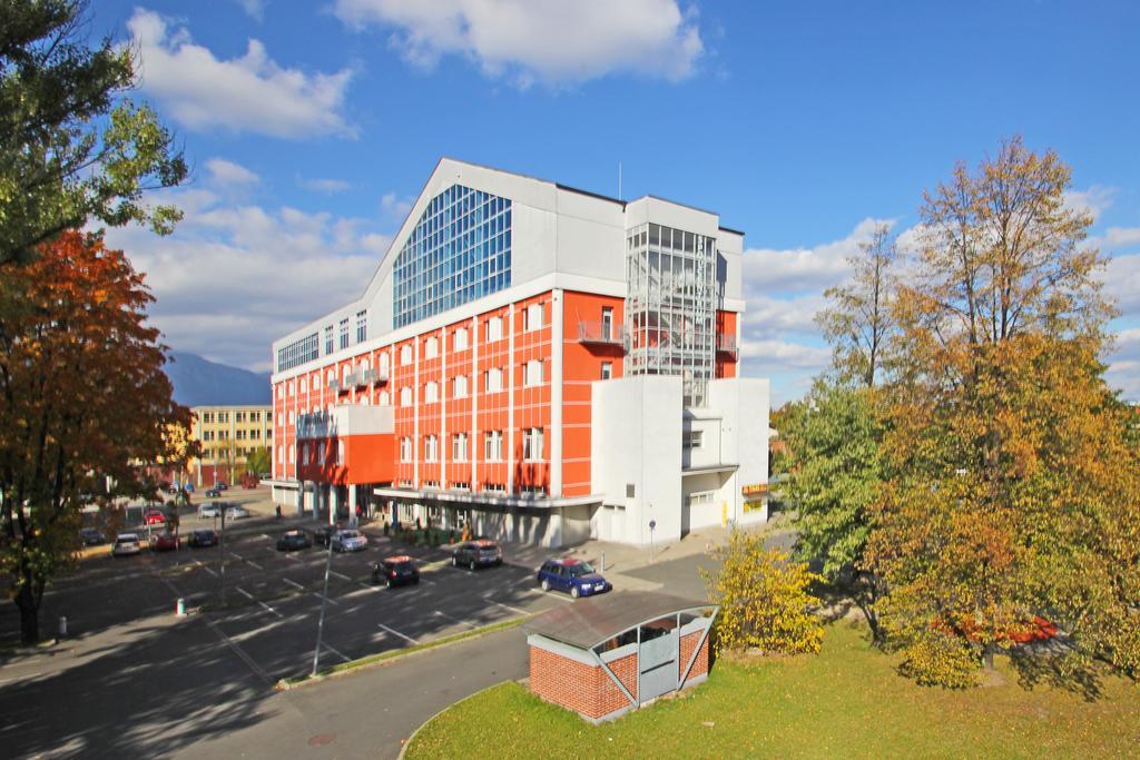 Hotel Spolcentrum Svit Esterno foto