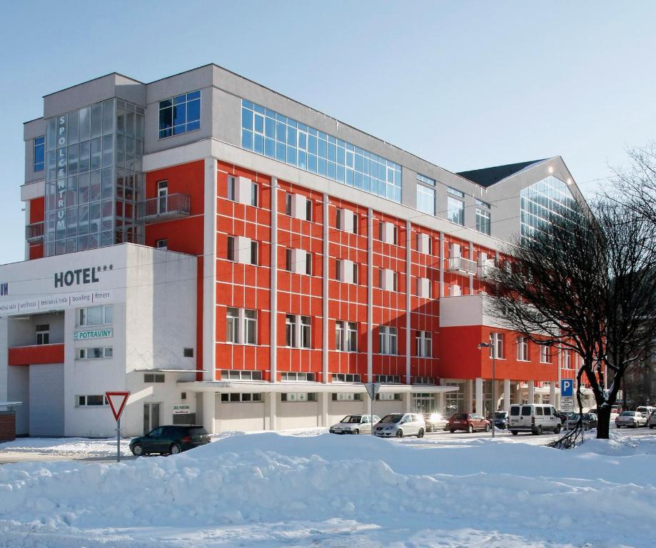 Hotel Spolcentrum Svit Esterno foto