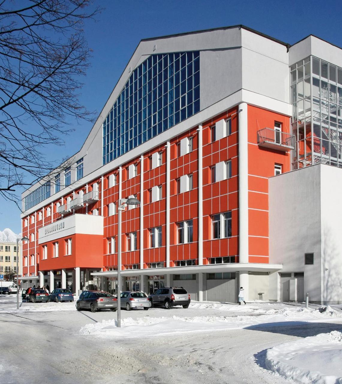 Hotel Spolcentrum Svit Esterno foto
